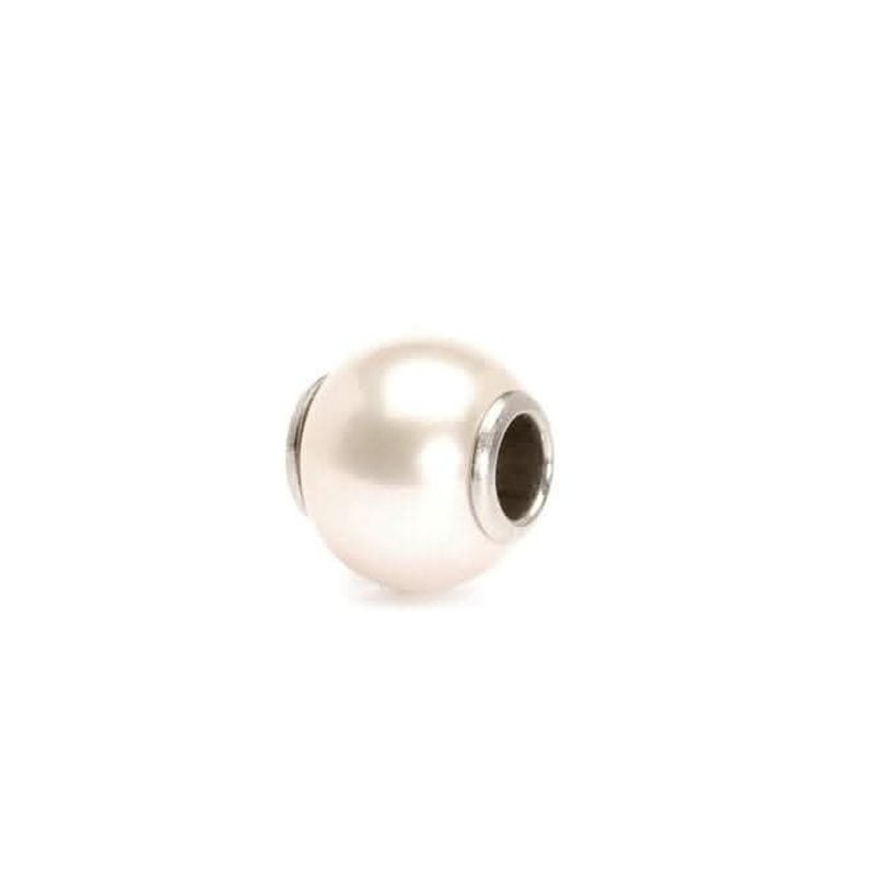Perle Trollbeads Ronde Perle de Culture Blanche en argent 925, packshot sur fond blanc.