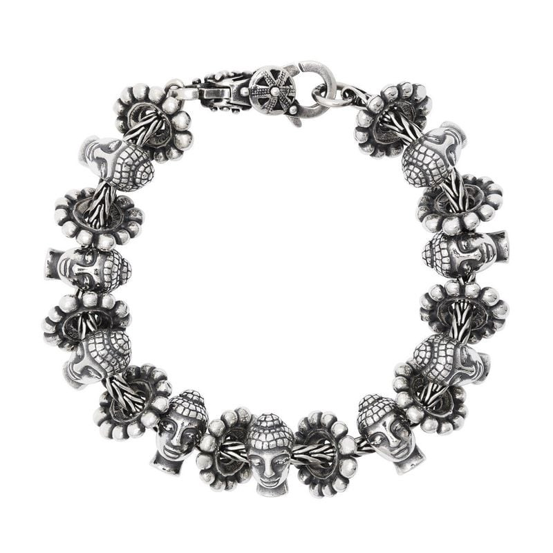 Breloque Trollbeads Fleur de Lotus Argenté sur bracelet, éclat argenté et délicatesse florale