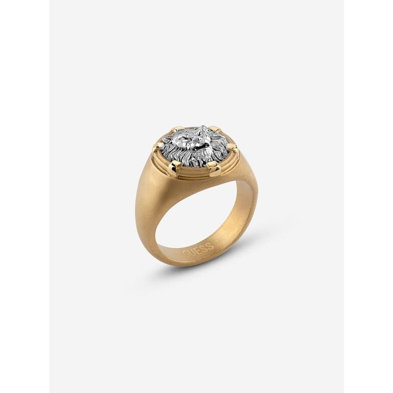 Packshot de la bague GUESS Lion Legacy Tête de Lion Acier Doré Argenté, vue de face sur fond neutre.