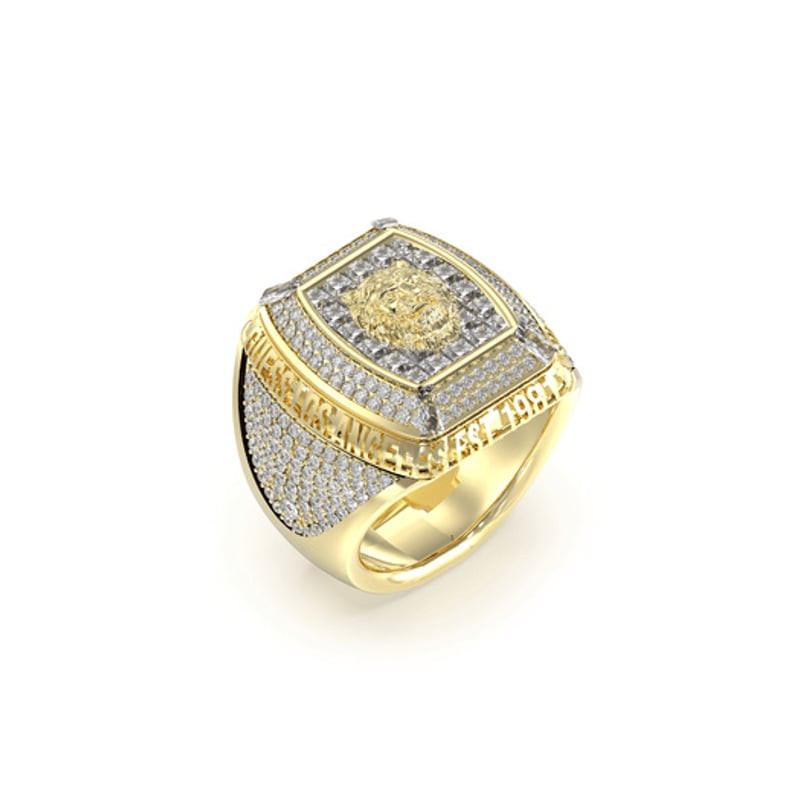 Bague chevalière Guess Lion King pour homme en acier inoxydable plaqué or avec zircons cubiques et m