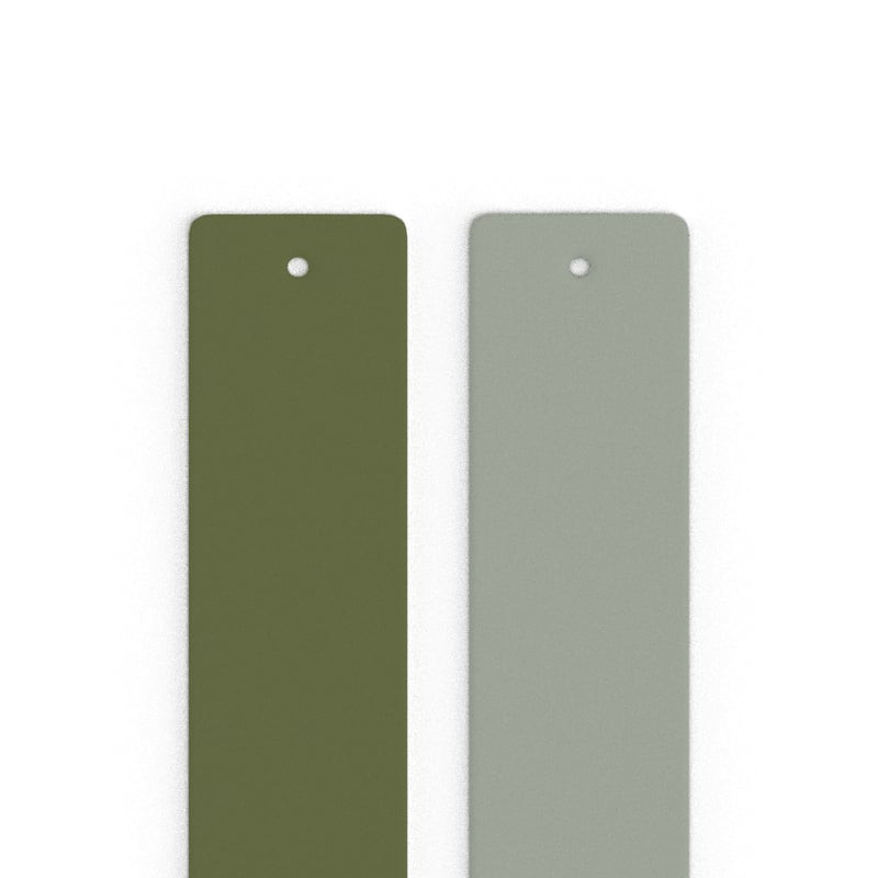 Deux inserts en cuir Les Georgettes 25 mm plats côte à côte, un vert olive, un gris-vert pastel eau 