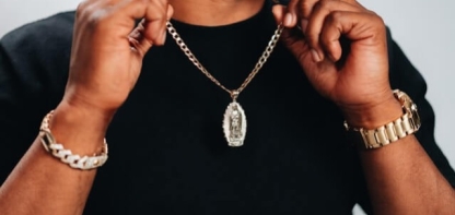 Quels sont les bijoux pour homme les plus tendance ?